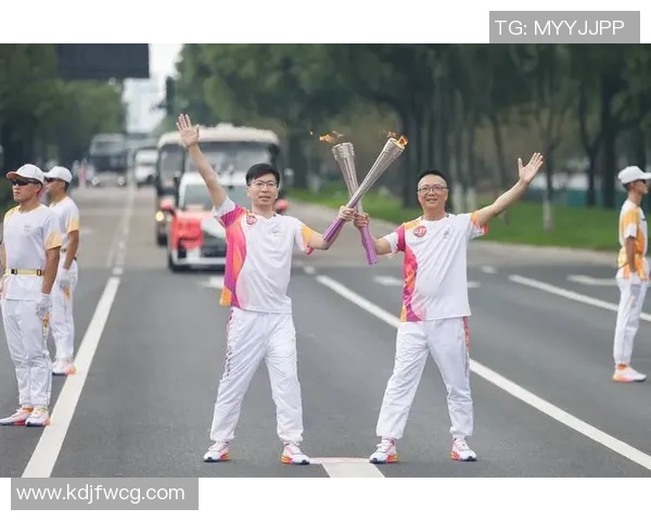 亚运会火炬接力开启，中国运动员担任首棒火炬手